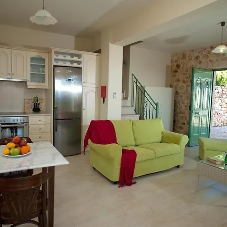 Ratzakli Sleeps 2 Pool Air Con Wifi